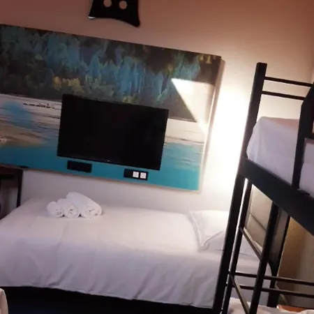 Hotel Celis