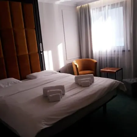 Celis Hotel 3*