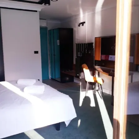 Celis Hotel