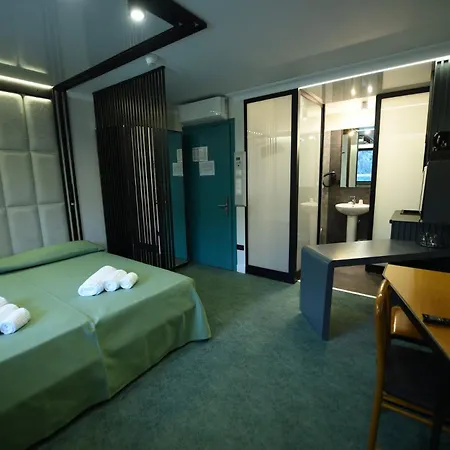 Celis Hotel