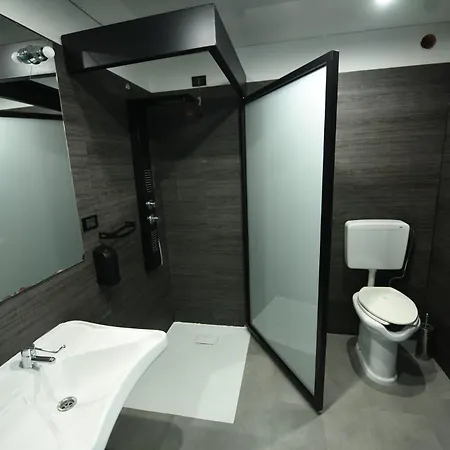فندق Celis 3*