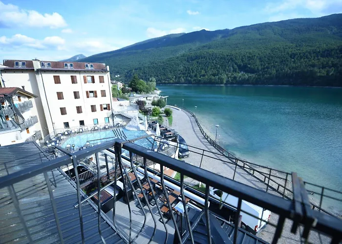 Celis فندق بارسيز